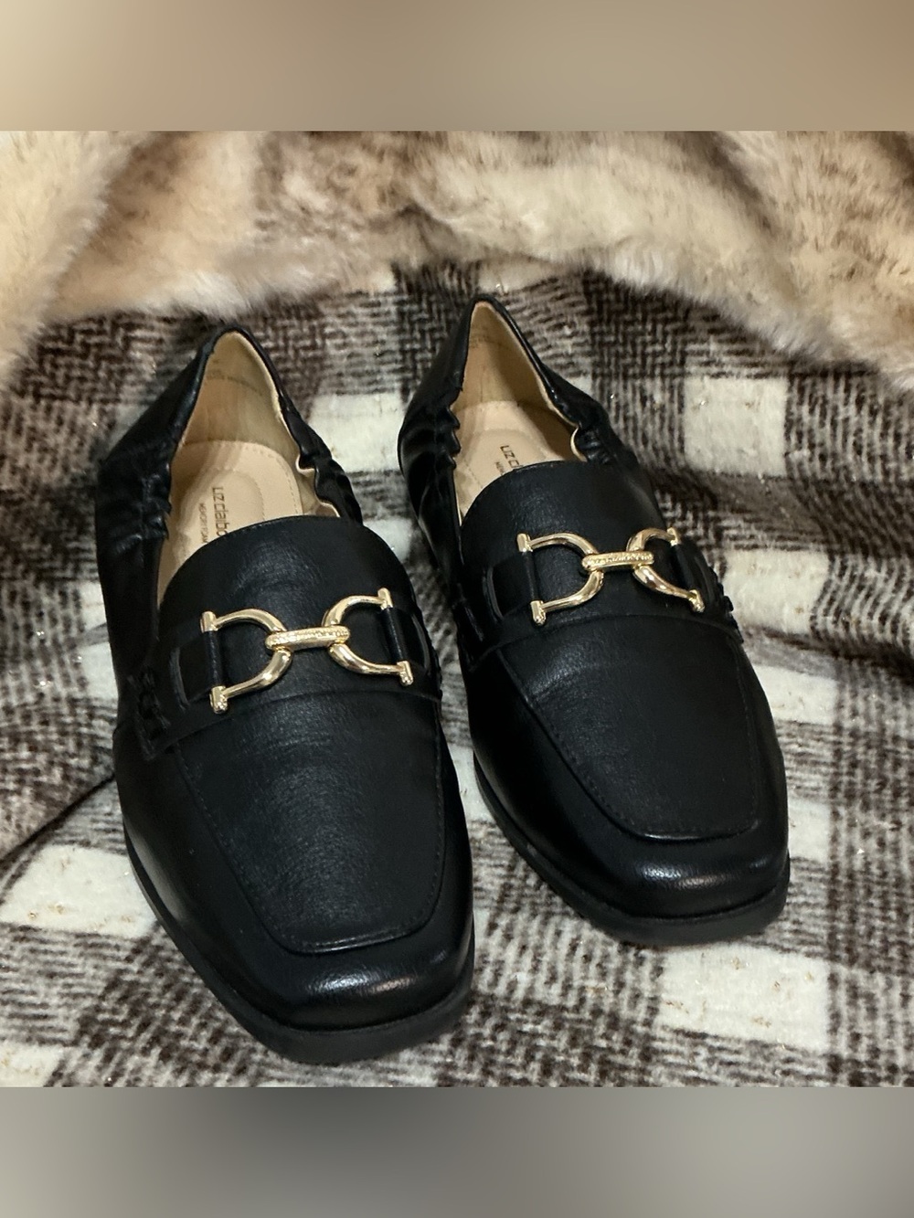 LIZ CLAIBORNE BLACK LEATHER LOAFERS WITH GOLD HARDWARE